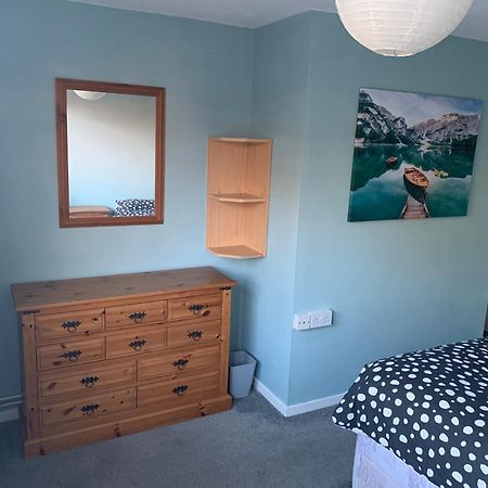 Eastbourne Large Double Room With Wifi & Kitchen بوليغيت المظهر الخارجي الصورة