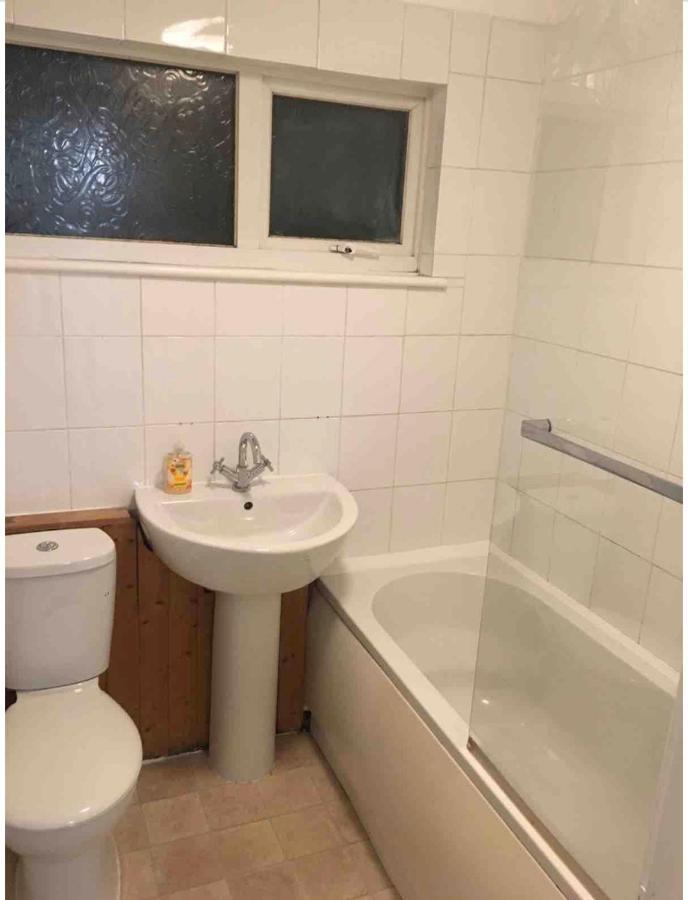 Eastbourne Large Double Room With Wifi & Kitchen بوليغيت المظهر الخارجي الصورة